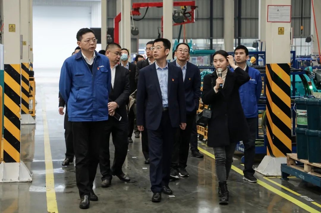 以党建促营业，，，，，，以营业强党建——青岛西海岸公用事业集团考察9001cc金沙以诚为本智能