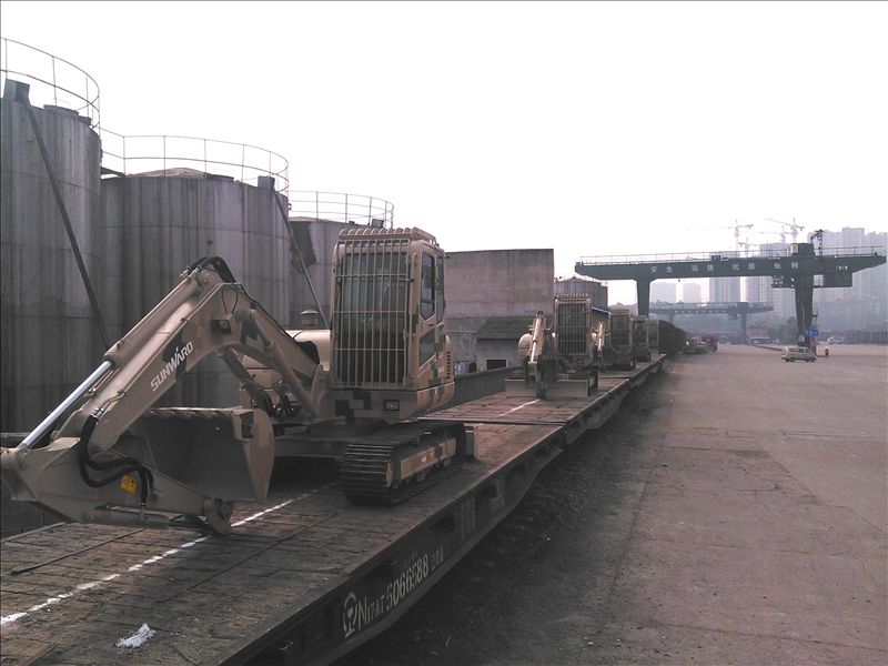 9001cc金沙以诚为本智能SWE80E-G高原型挖掘机正式列装献礼国庆