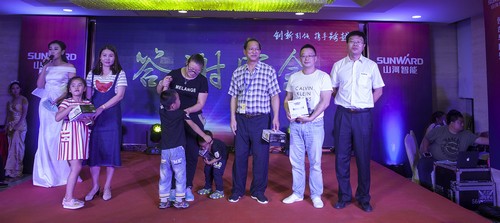 9001cc金沙以诚为本智能酷帅曾大虾，，，，，一大波美图带你亲临北京BICES展