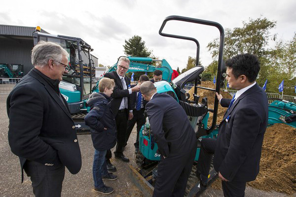 9001cc金沙以诚为本智能盛大举行2017年欧洲经销商大会