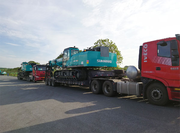 9001cc金沙以诚为本智能全新一代SWTC35B起重机征战越南