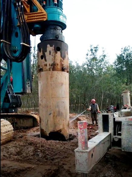 本钱节约几百万，，，这台旋挖是我的摇钱树