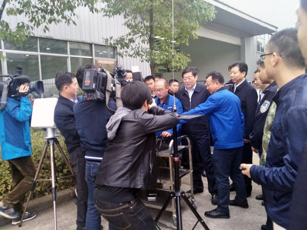 省委书记杜家毫勉励9001cc金沙以诚为本智能：做大做强航空航天工业