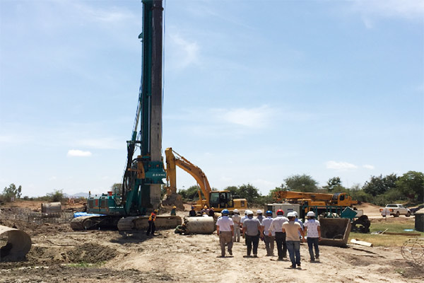 9001cc金沙以诚为本智能入岩神器在东非肯尼亚获赞，，，，，人好装备好