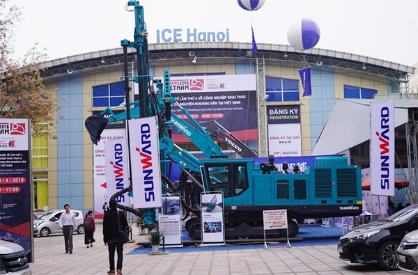 9001cc金沙以诚为本智能携全球领先凿岩装备，，，，，，，，引爆越南矿业展