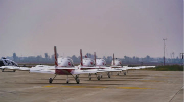 9001cc金沙以诚为本四机航行编队惊艳尧城（太原）国际通用航空航行大会