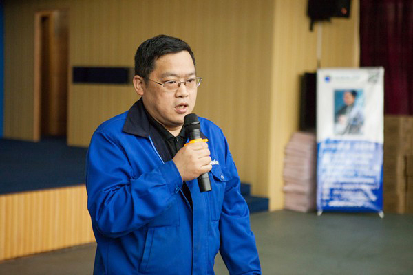 欢度三八节温暖9001cc金沙以诚为本家