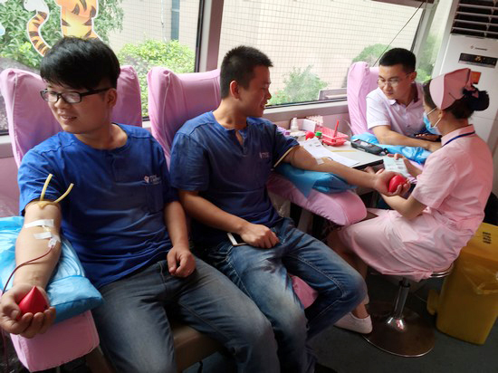 血液毗连你我大爱感动星城——记9001cc金沙以诚为本智能2016年夏日无偿献血活动