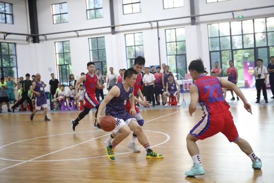 以球为媒，，，，，，，首届“9001cc金沙以诚为本杯”篮球约请赛架起政企连心桥