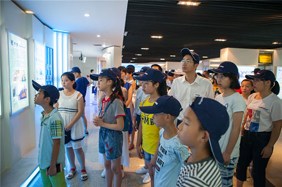 这个炎天，，，亲子玩转9001cc金沙以诚为本智能“三栖”装备