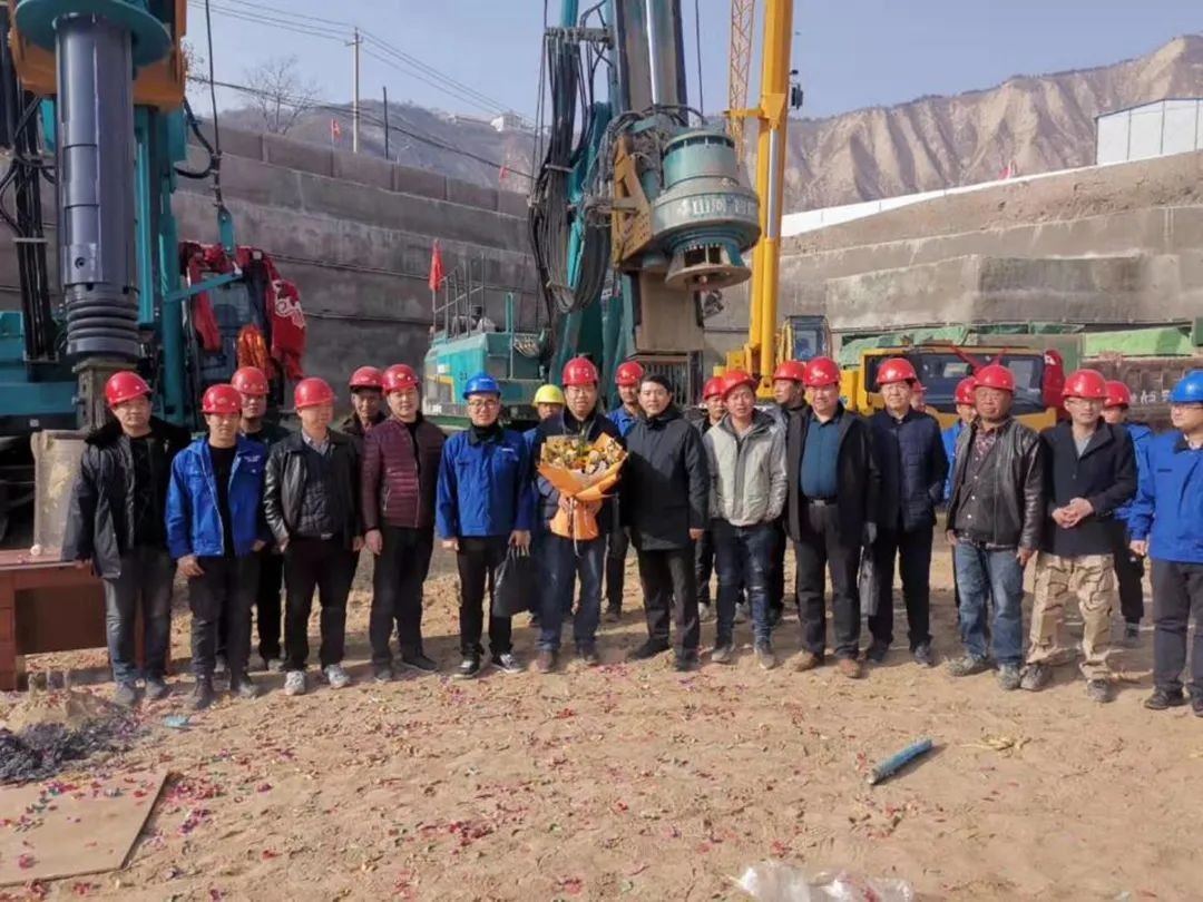 金戈铁马工程路 风雨无阻选9001cc金沙以诚为本