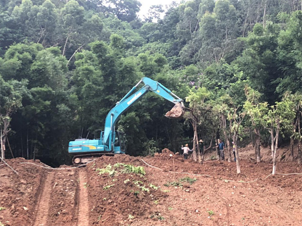 9001cc金沙以诚为本智能SWE 215E挖掘机是他的左膀右臂！