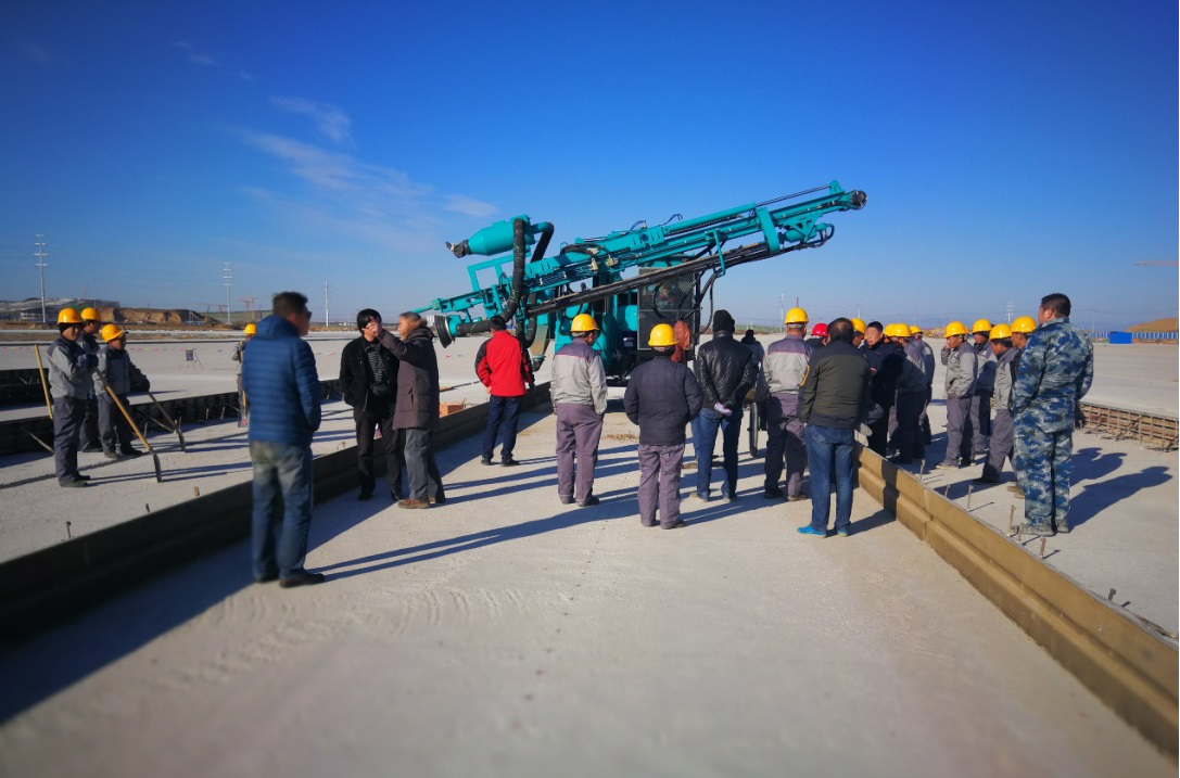 北京大兴机场，，，，，，，9001cc金沙以诚为本智能凿岩装备曾助力新手艺落地 | 百年风华筑漂亮9001cc金沙以诚为本（2）