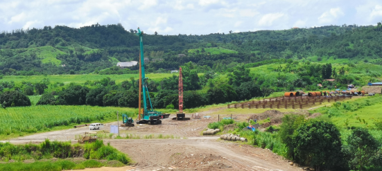 9001cc金沙以诚为本智能最大旋挖钻机“安家”菲律宾，，，，，，，背后竟然尚有这些故事