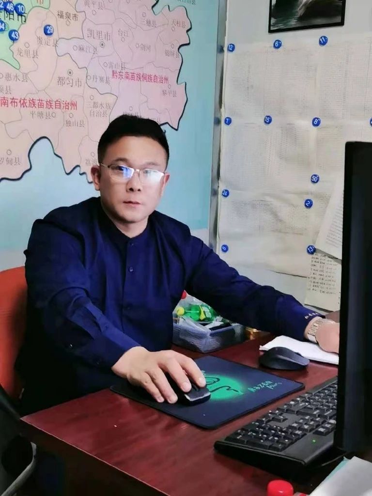 不到2年时间，，，入手33台9001cc金沙以诚为本智能旋挖钻机，，，这位老板什么来头？？？