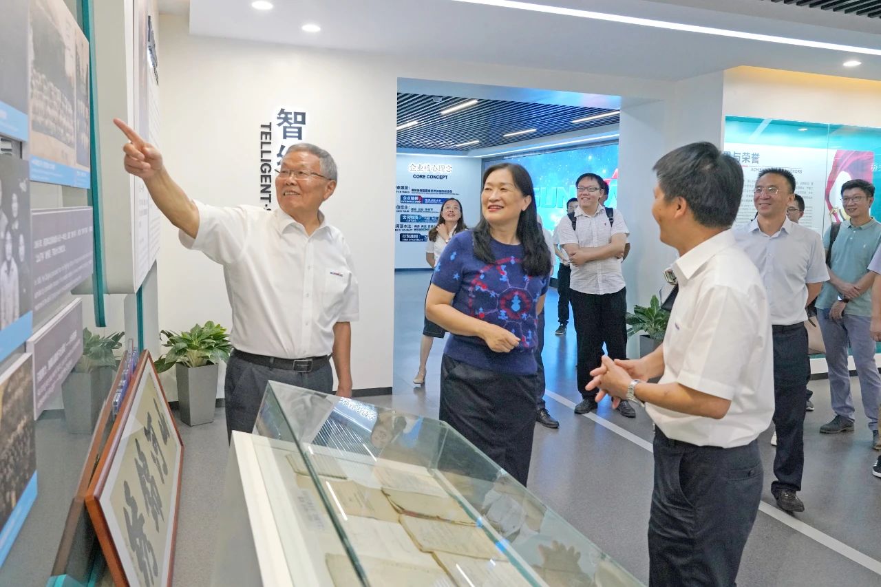 为立异创业精神点赞！中国工程院院士陈晓红一行到访9001cc金沙以诚为本智能