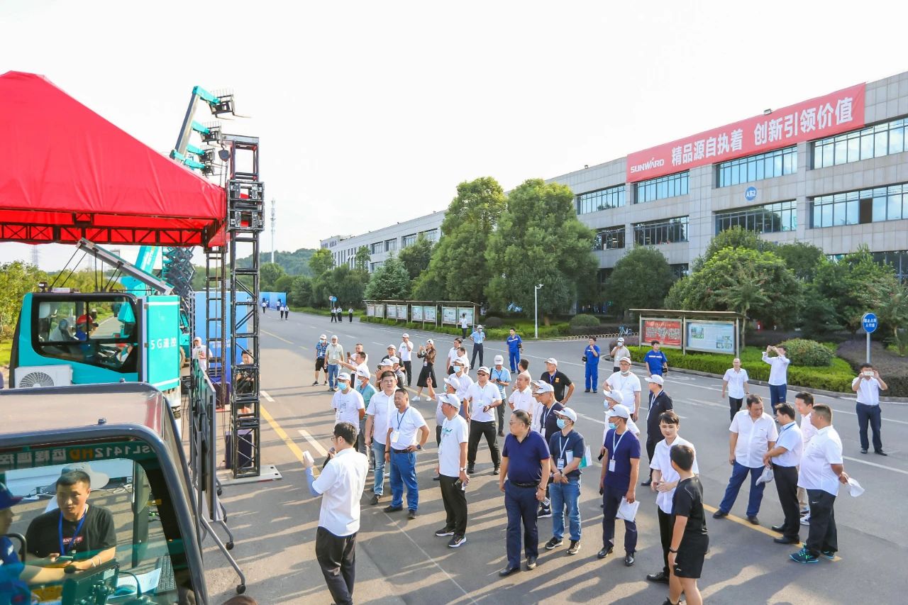 远程？？？？？？+仿真培训！全球首创5G？？？？？？胤抡媾嘌抵腔燮教ň柿料