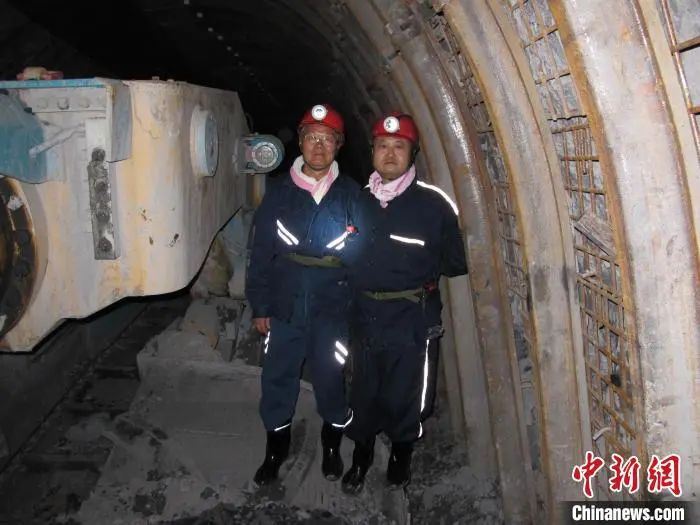 媒体聚焦 | 中新社专访——9001cc金沙以诚为本智能首创人何清华：向着太阳奔驰的筑梦人