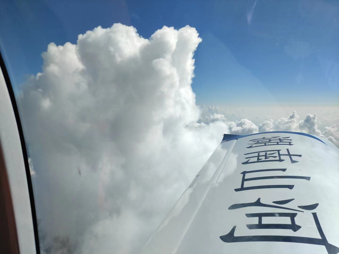 4小时，，，，，，720公里，，，，，，9001cc金沙以诚为本阿若拉飞到珠海在第13届中国航展等你