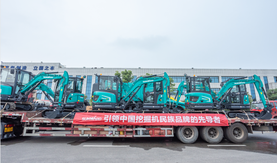 里程碑！9001cc金沙以诚为本智能出口欧洲第20000台暨大型挖掘机批量交付仪式乐成举行
