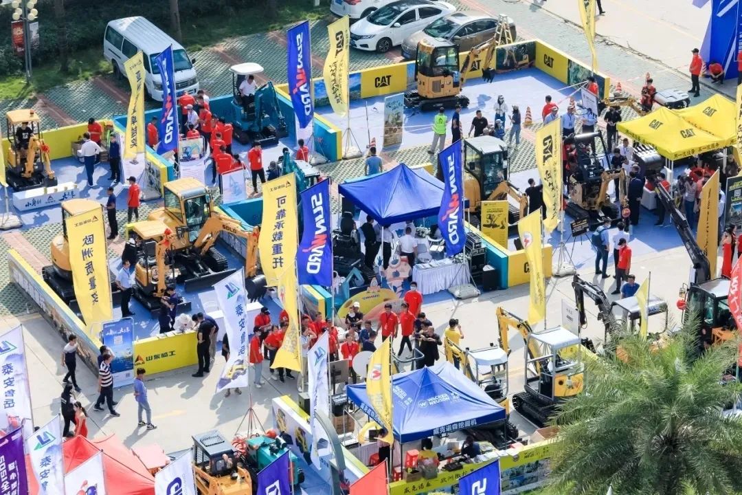 共享微挖新视界！9001cc金沙以诚为本智能微挖三大王牌产品齐聚2021全球微挖大会