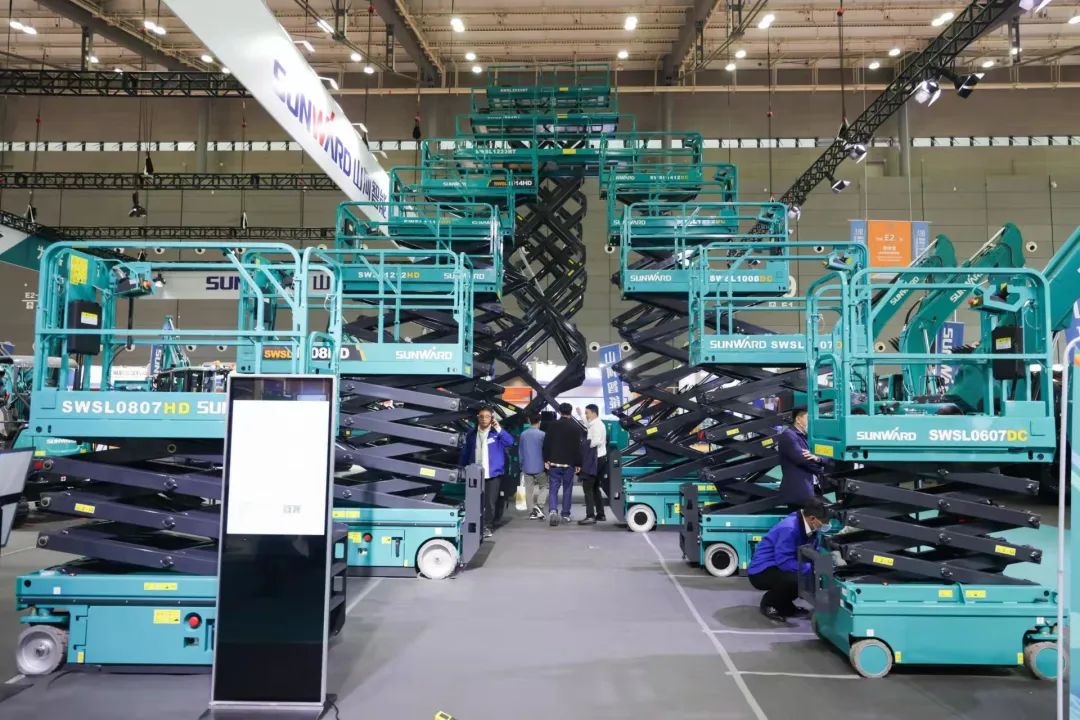 “9001cc金沙以诚为本绿”牵手“华为中国红”！9001cc金沙以诚为本智能高机装备集群助力华为团泊洼项目