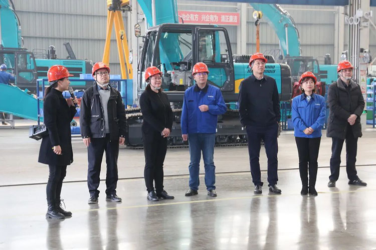 中国上市公司协会党委委员、副秘书长刘翠兰一行调研9001cc金沙以诚为本智能