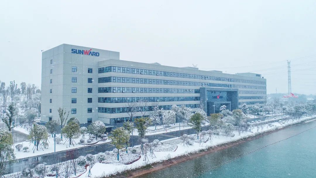 瑞雪兆有年，，，，，，邀您共赏雪中9001cc金沙以诚为本！