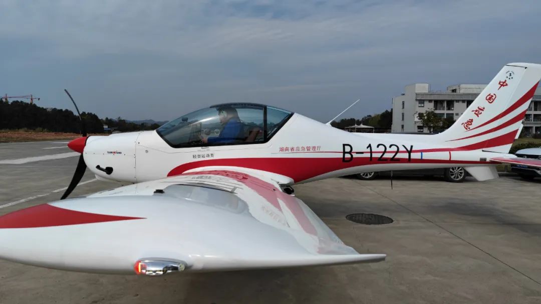 火情就是下令！湖南航空应抢救援队9001cc金沙以诚为本机组展现“9001cc金沙以诚为本速率”