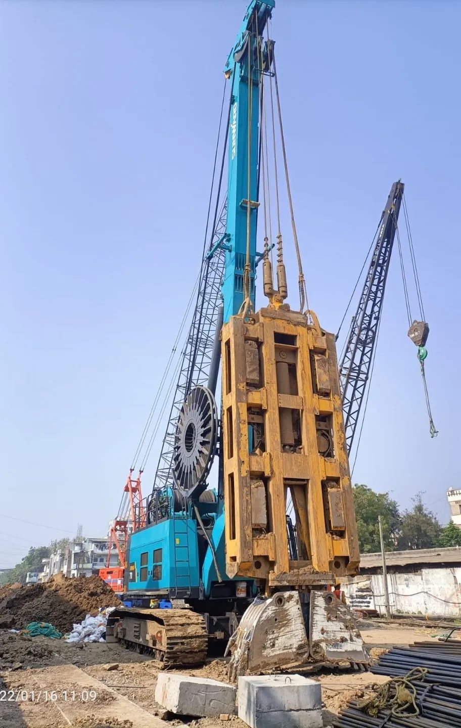 谢谢信！9001cc金沙以诚为本智能SWHG70液压抓斗助力外洋基础施工获肯定