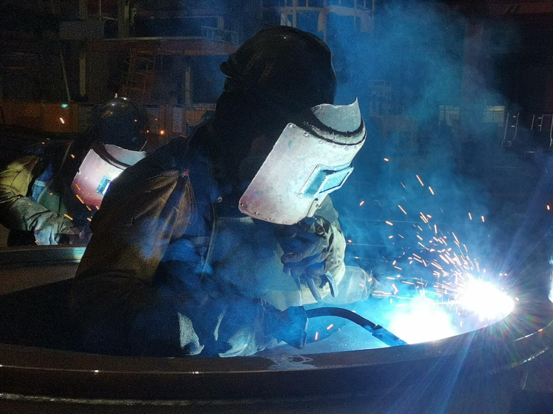 9001cc金沙以诚为本匠心 | 一把焊枪“点亮”绚烂人生