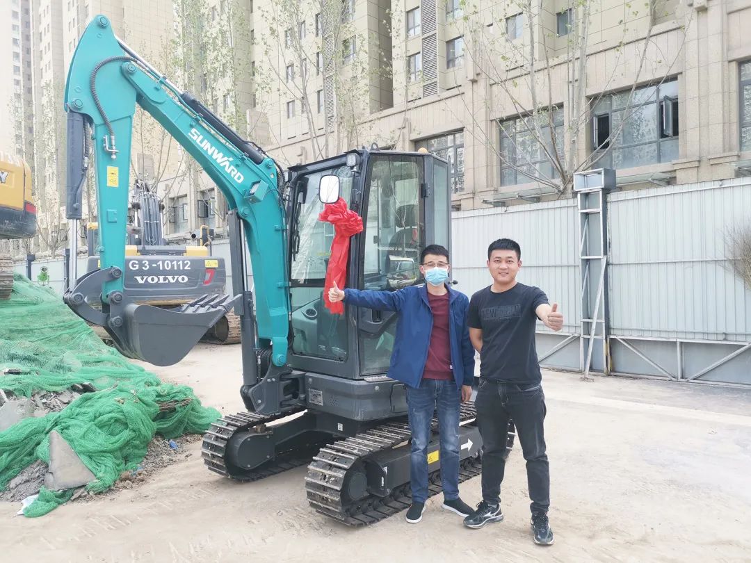 冲、冲、冲！带您感受9001cc金沙以诚为本智能挖掘机火热交机时刻