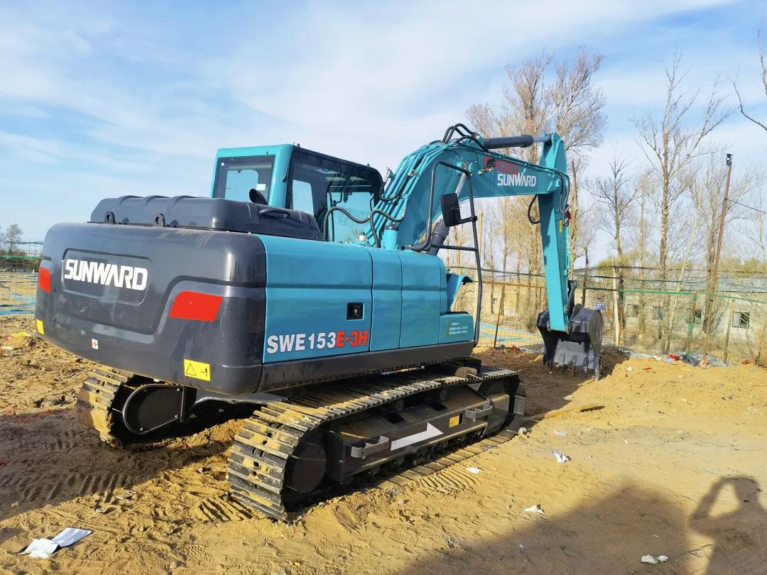 冲、冲、冲！带您感受9001cc金沙以诚为本智能挖掘机火热交机时刻