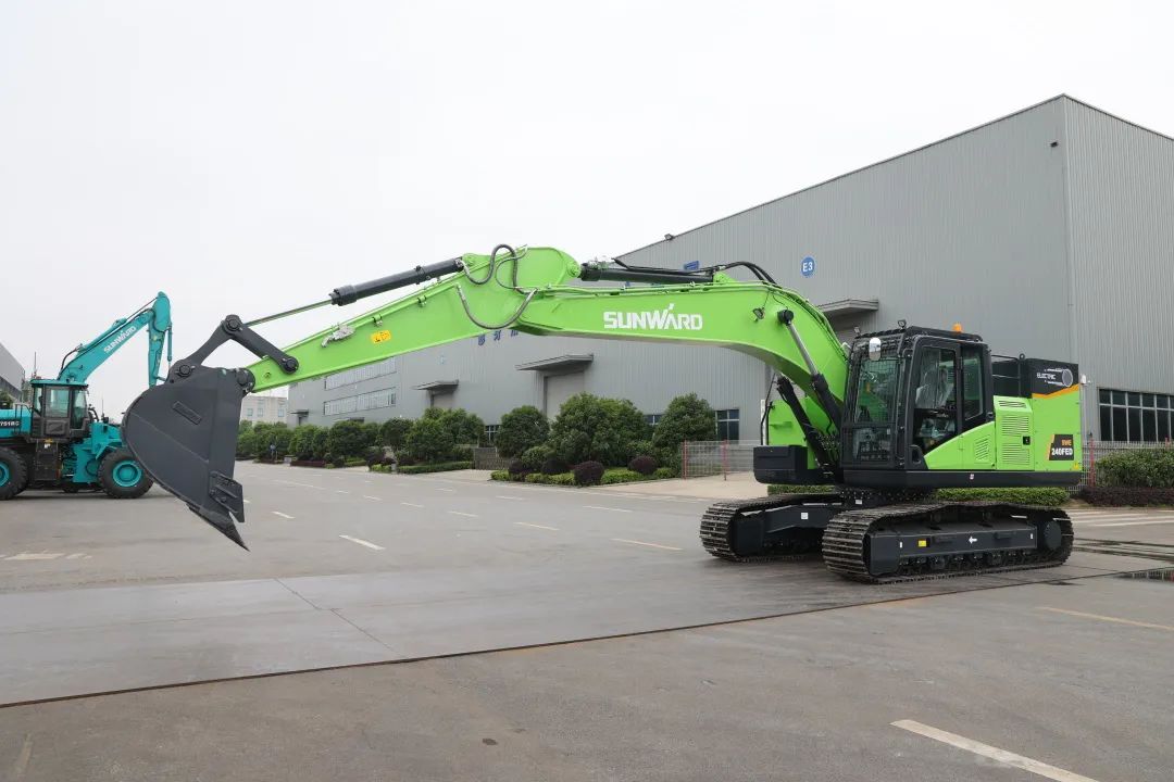 征战川藏铁路！9001cc金沙以诚为本智能新一代电动挖掘机乐成交付