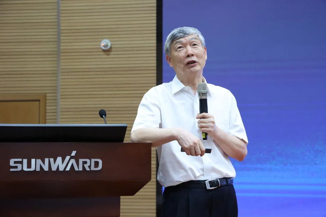 立异引领，，，，，，，，智造未来！“2022院士专家长沙行”高端装备高质量生长钻研会盛大举行