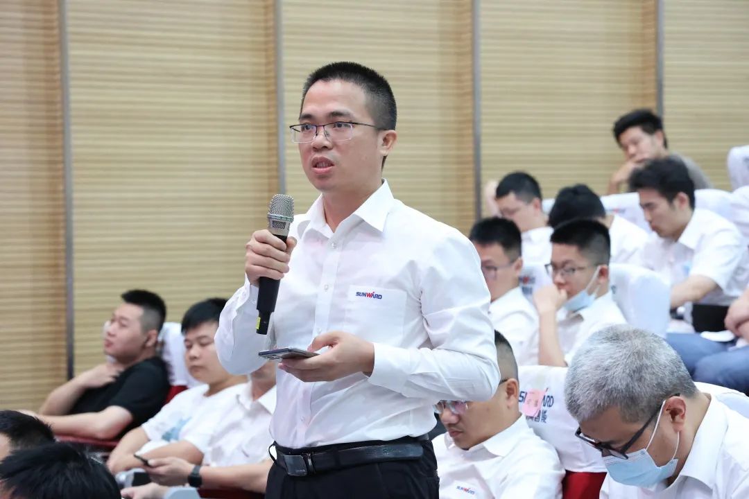 立异引领，，，，，，，，智造未来！“2022院士专家长沙行”高端装备高质量生长钻研会盛大举行