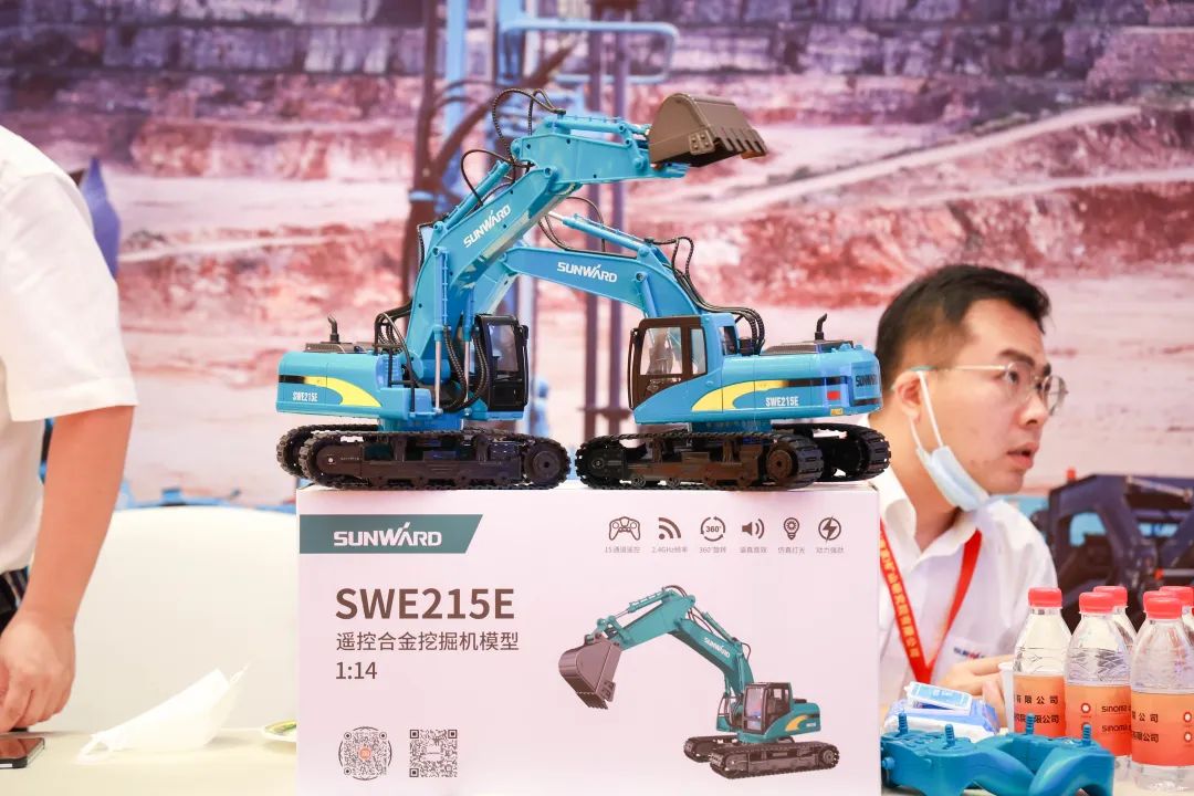 共话行业前沿手艺及趋势，，，9001cc金沙以诚为本智能亮相第九届金属非金属矿挑撰运营适用手艺与装备大会