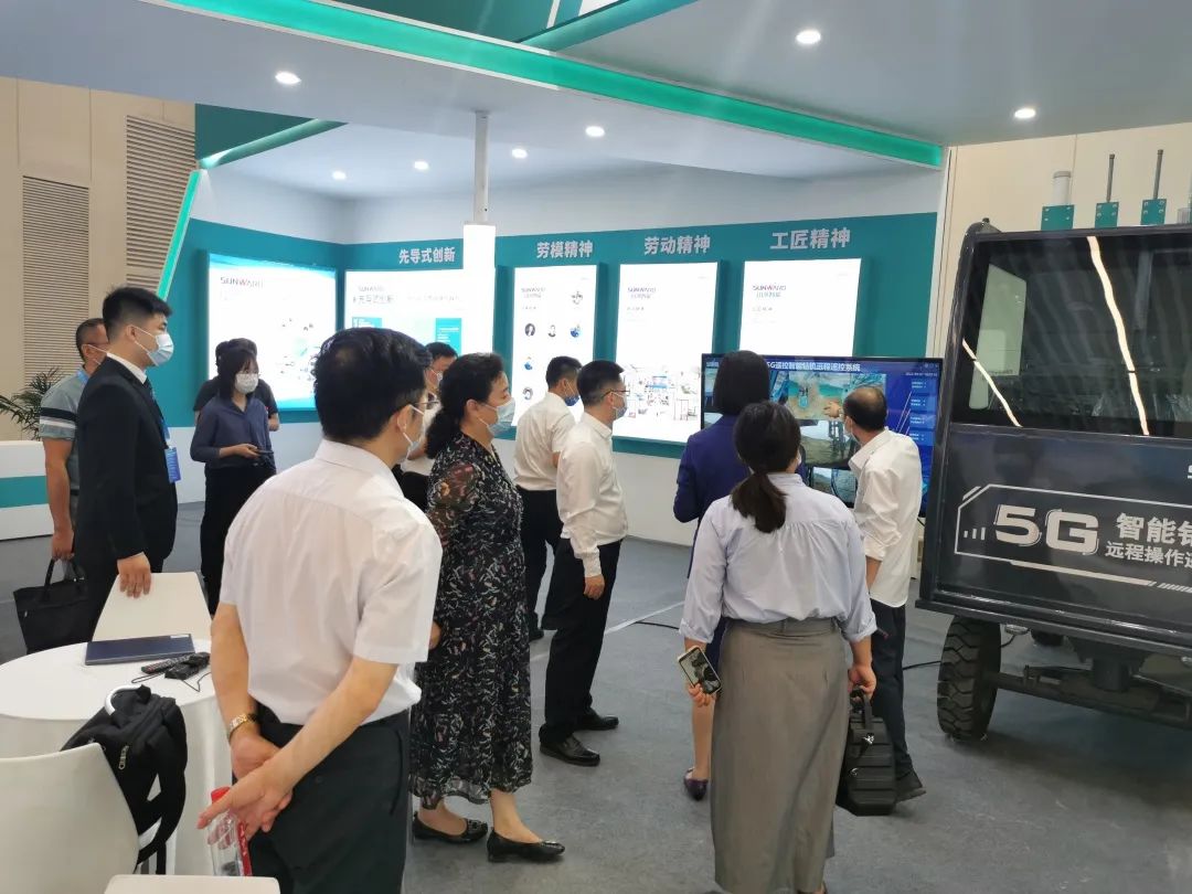 匠心9001cc金沙以诚为本，，，制造报国！9001cc金沙以诚为本智能装备亮相首届湖湘劳模工匠立异效果展