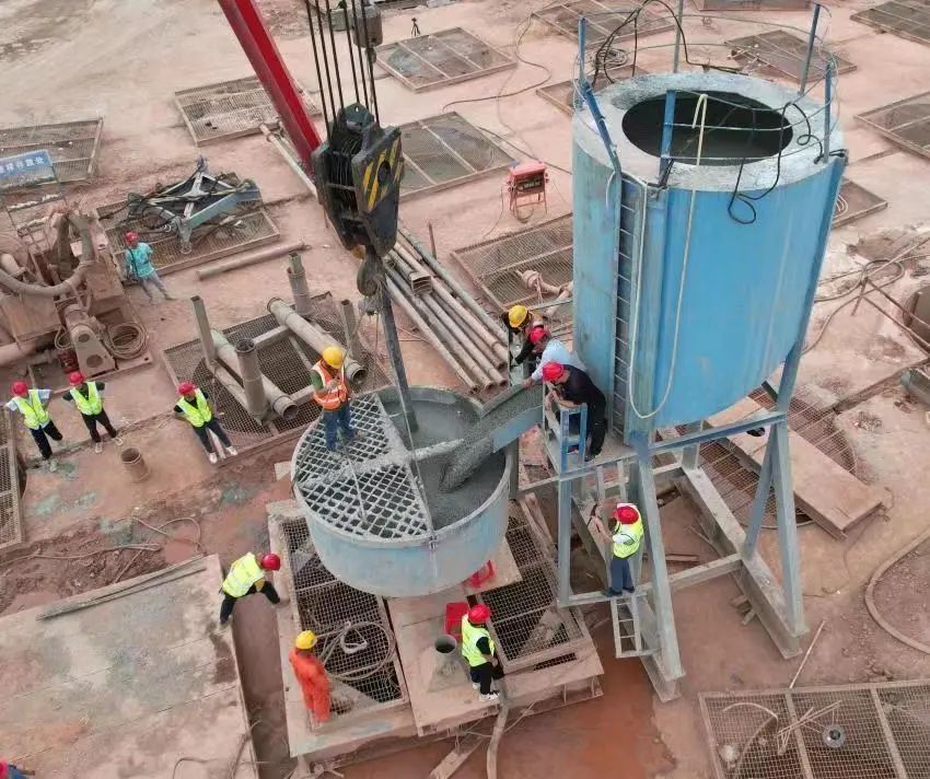 超等“桩”备实力亮剑！9001cc金沙以诚为本智能携手武汉乐成建设攻克燕矶长江大桥重大地层施工难题