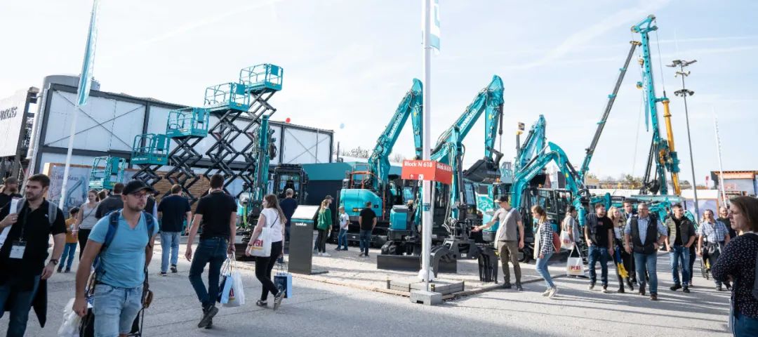 Bauma 2022 | 一组火热现场图带您重温9001cc金沙以诚为本智能德国宝马展之旅