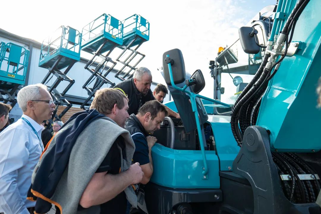 Bauma 2022 | 一组火热现场图带您重温9001cc金沙以诚为本智能德国宝马展之旅