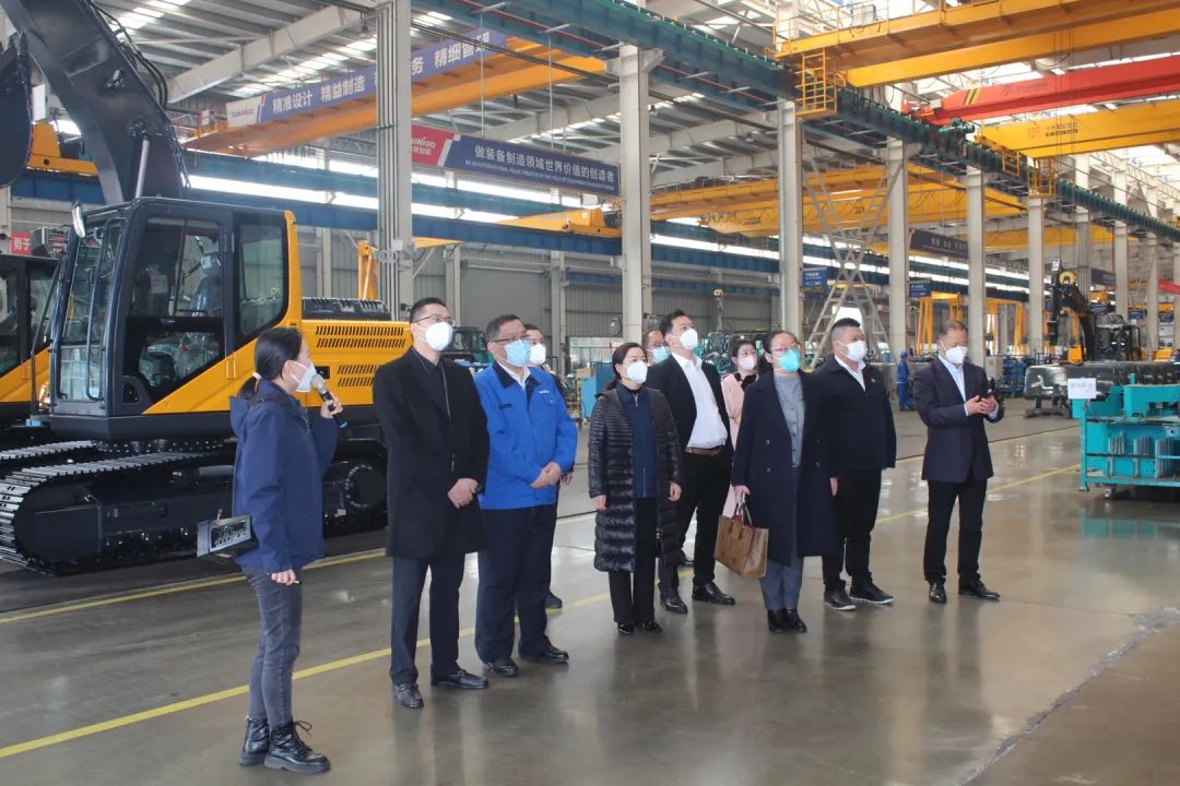 五粮液集团工会主席郭叙雷带队赴9001cc金沙以诚为本智能考察交流