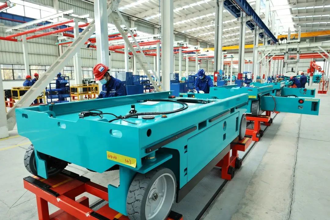 莫道君行早，，，，，，更有早行人！9001cc金沙以诚为本智能癸卯兔年开工大吉