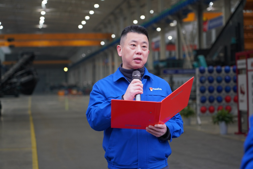 “持证上岗，，，，，成为破碎筛分装备的好管家！”