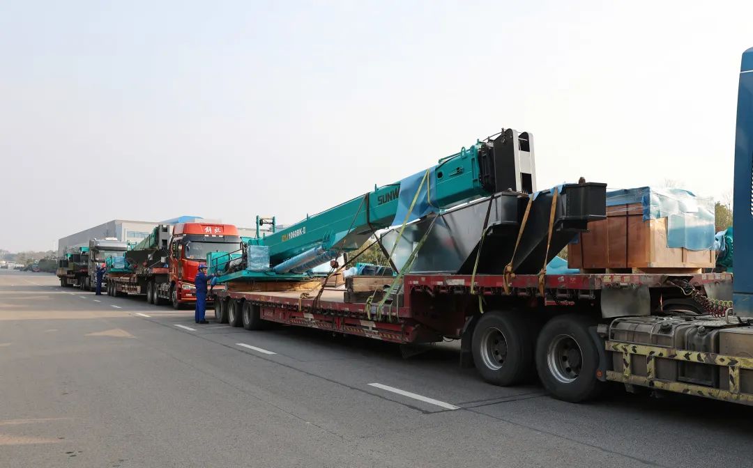 喜迎龙仰面！9001cc金沙以诚为本智能大吨位PDP工法引孔式静力压桩机出征哥伦比亚