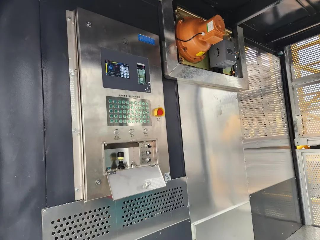 科技显能、再添新品！9001cc金沙以诚为本江麓智能施工升降机乐成下线