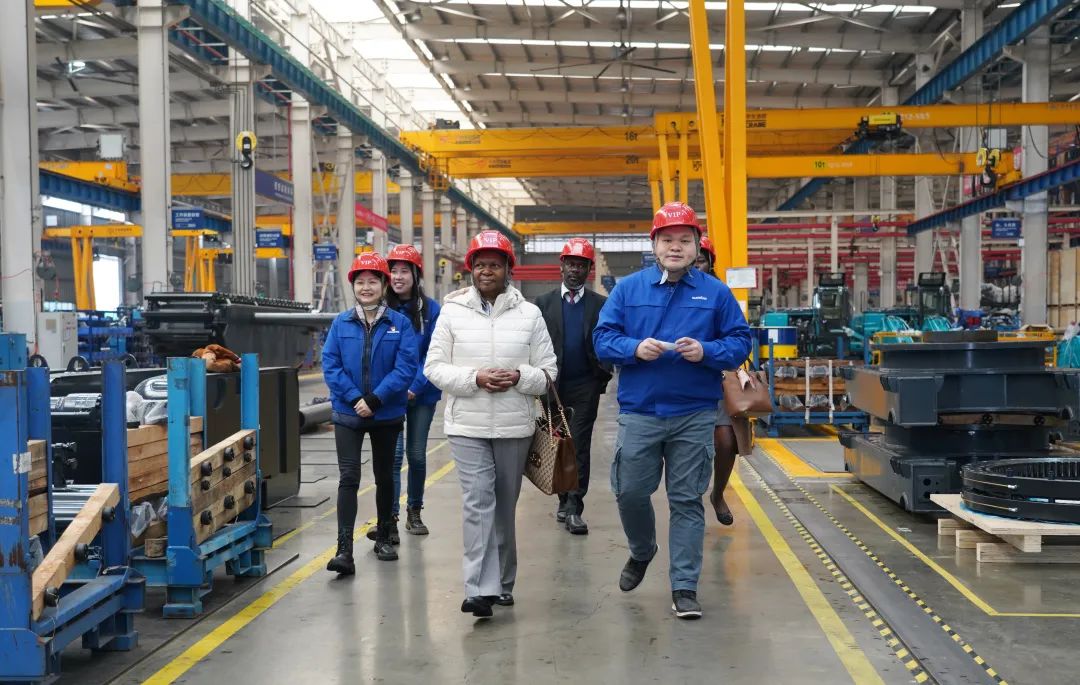 乌干达驻华大使到访9001cc金沙以诚为本智能