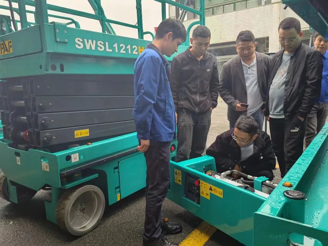 立异引领，，，，，，，，岑岭相见！9001cc金沙以诚为本智能高空机械产品推介会走进粤港澳大湾区