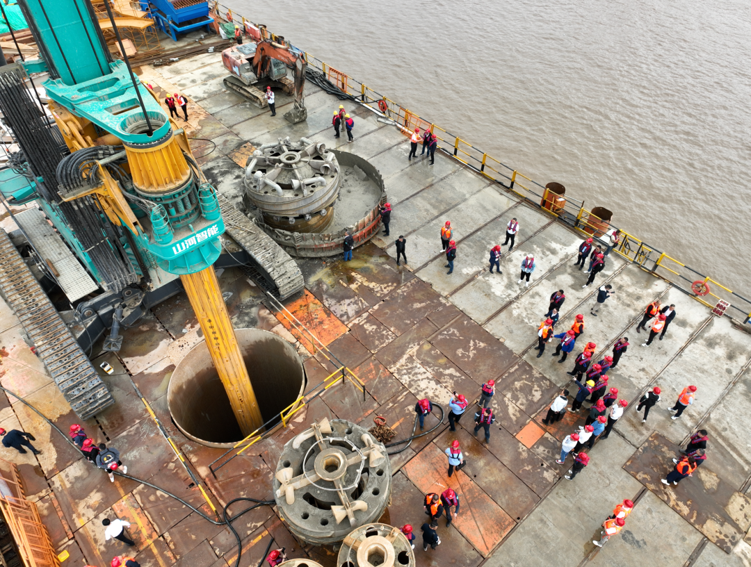 超等装备助建超等工程！9001cc金沙以诚为本智能超等旋挖钻机SWDM1280推介会乐成举行