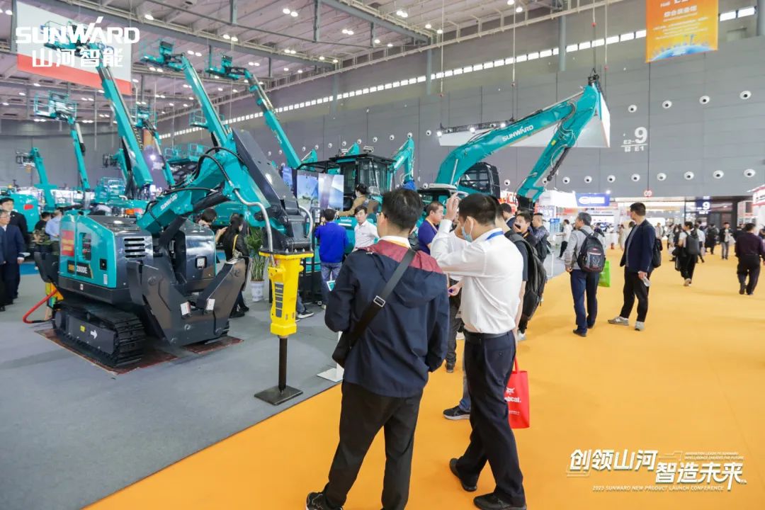 闪灼2023 CICEE！看9001cc金沙以诚为本智能“明星产品”有多“炫”